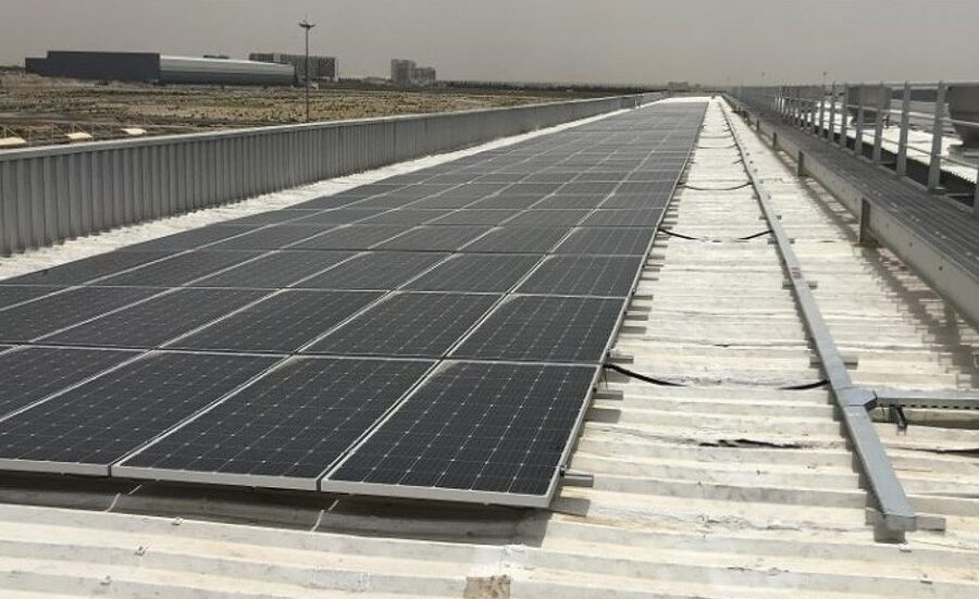 مشروع محطة طاقة شمسية بقدرة 913 كيلووات من ذروة القدرة، مثبتة على السقف، لمجمعات الشحن