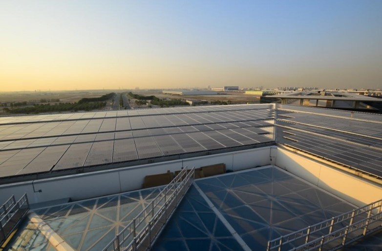 شبكة ألواح شمسية بقدرة 1000 كيلووات من ذروة القدرة، مشروع طاقة شمسية للمقر الرئيسي لدبي الجنوب